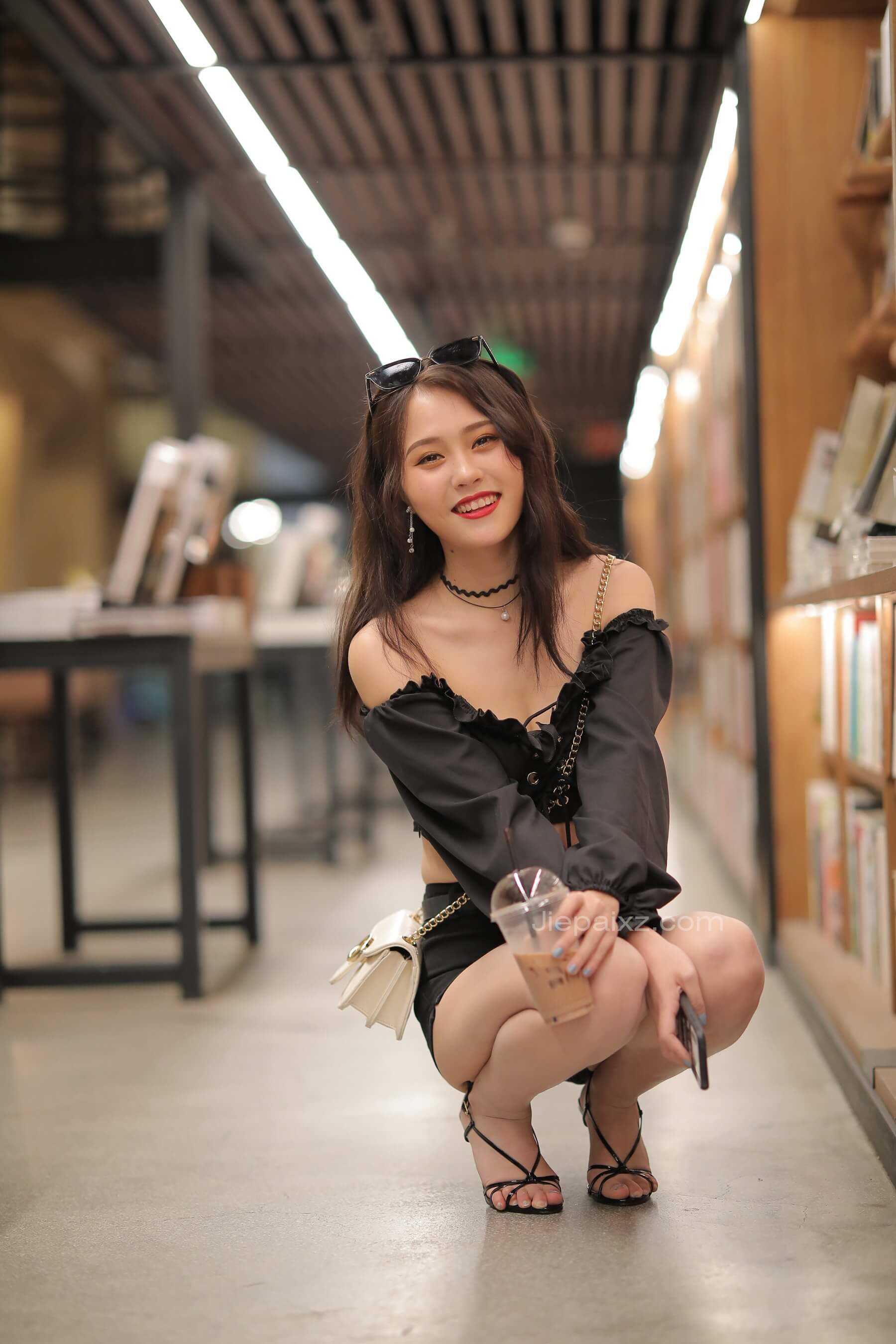 凯恩&黑色热裤美腿小姐姐【套图+视频】