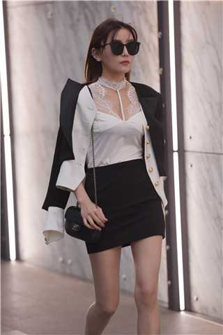 时尚高跟鞋街拍美女 【套图+视频】
