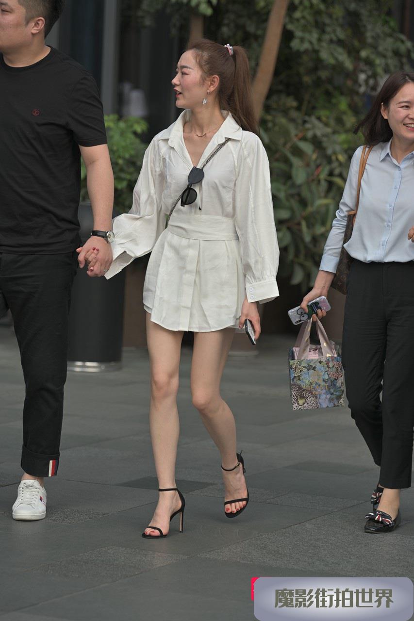 高跟美女腿好白3A673[949M]