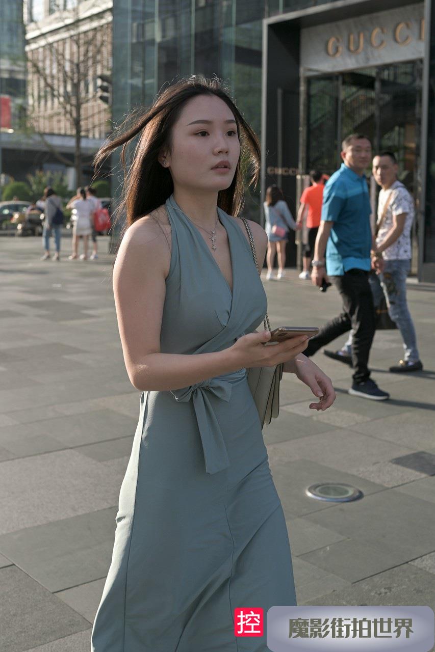 独自逛街的丰满高跟美女3A499[1.29G]
