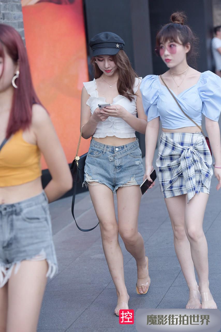 热裤美女3A460[1G]