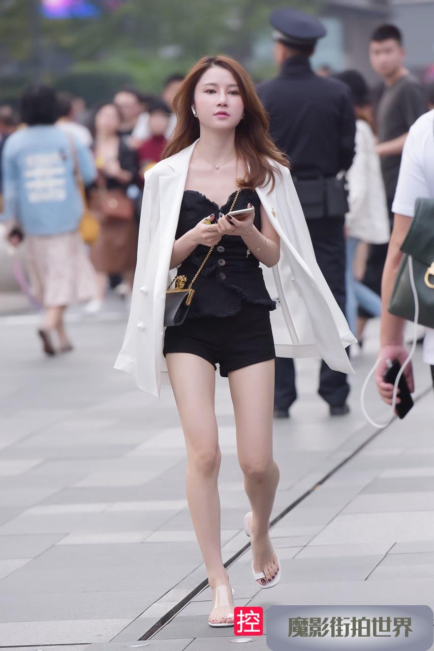 玩手机的美女3A458[1G]