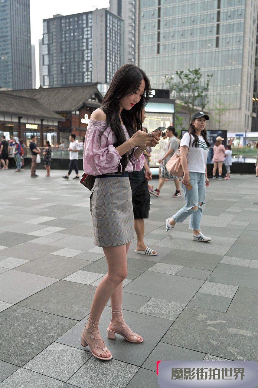 美女的高跟凉鞋好特别3A648[678M]