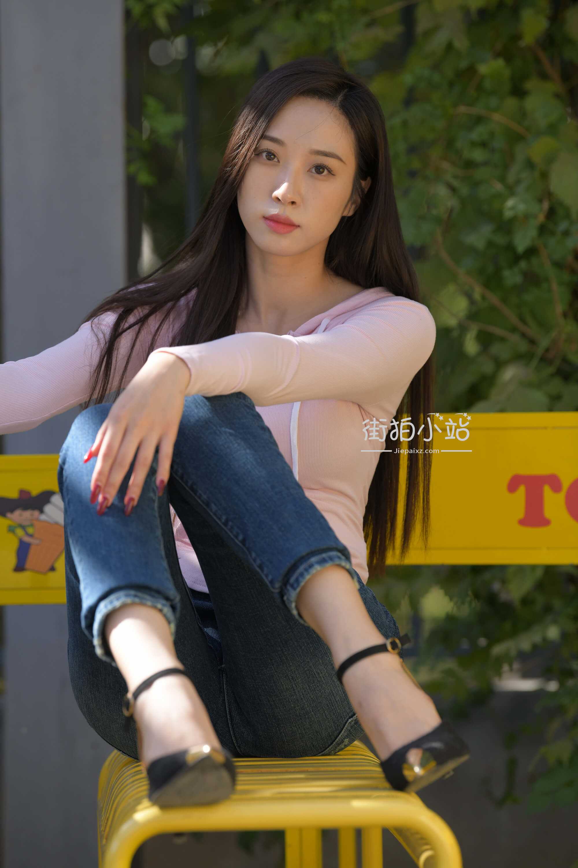 [一始专区] 牛仔裤美女  【图片➕视频】