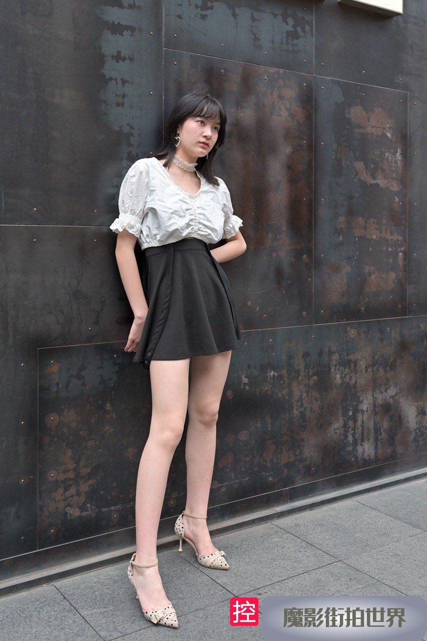 路过随手给短裙高跟美女拍了几张3A630[1.03G]