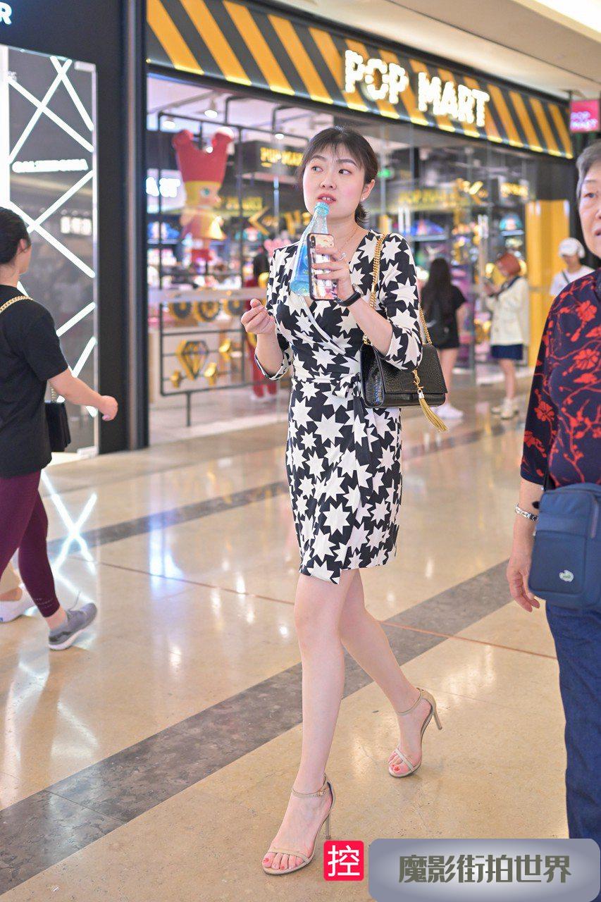 连衣裙高跟美腿好诱惑3A626[398M]