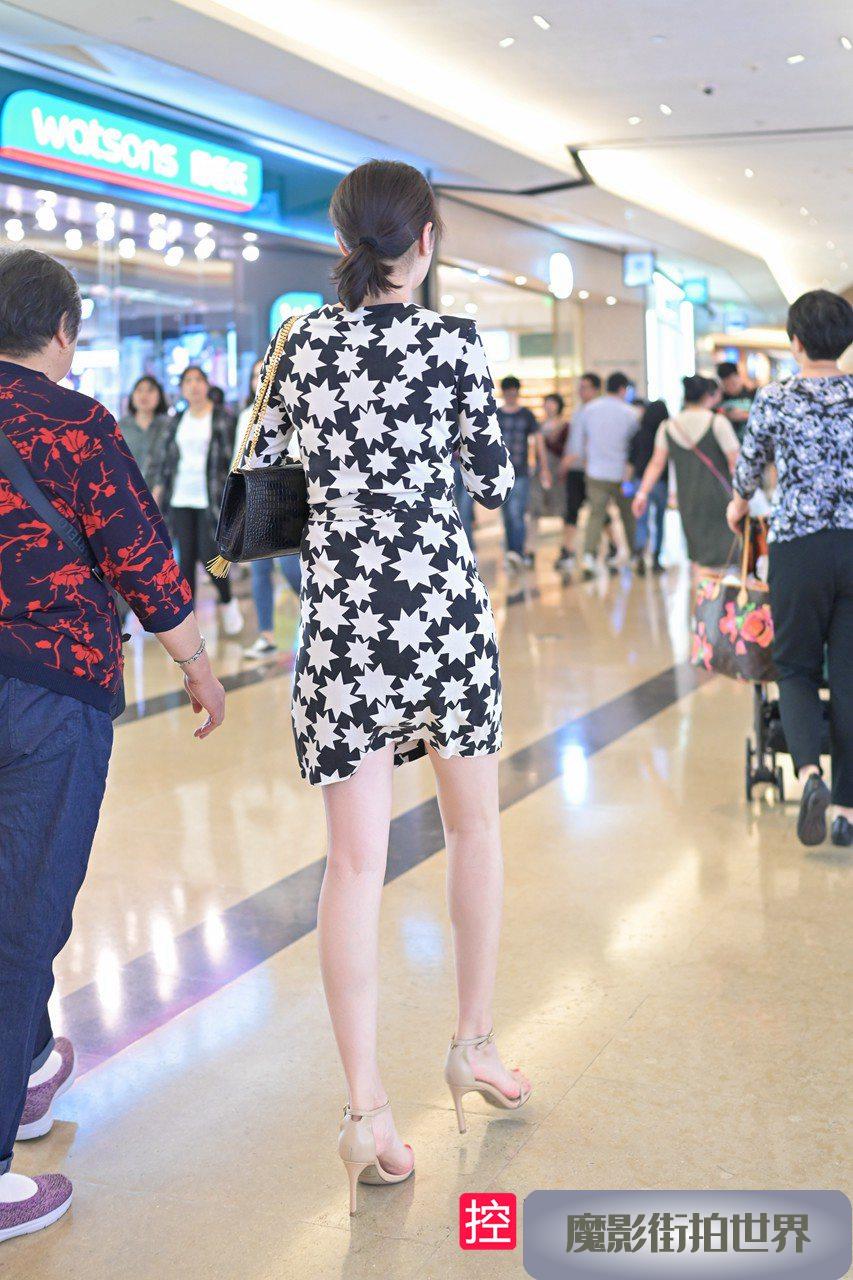 连衣裙高跟美腿好诱惑3A626[398M]