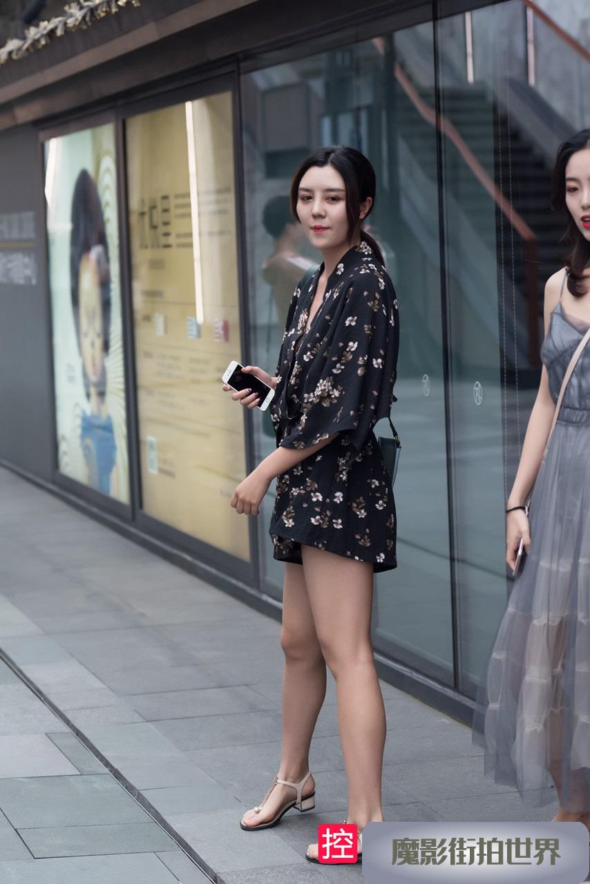 搭讪长腿小姐姐3A610[692M]