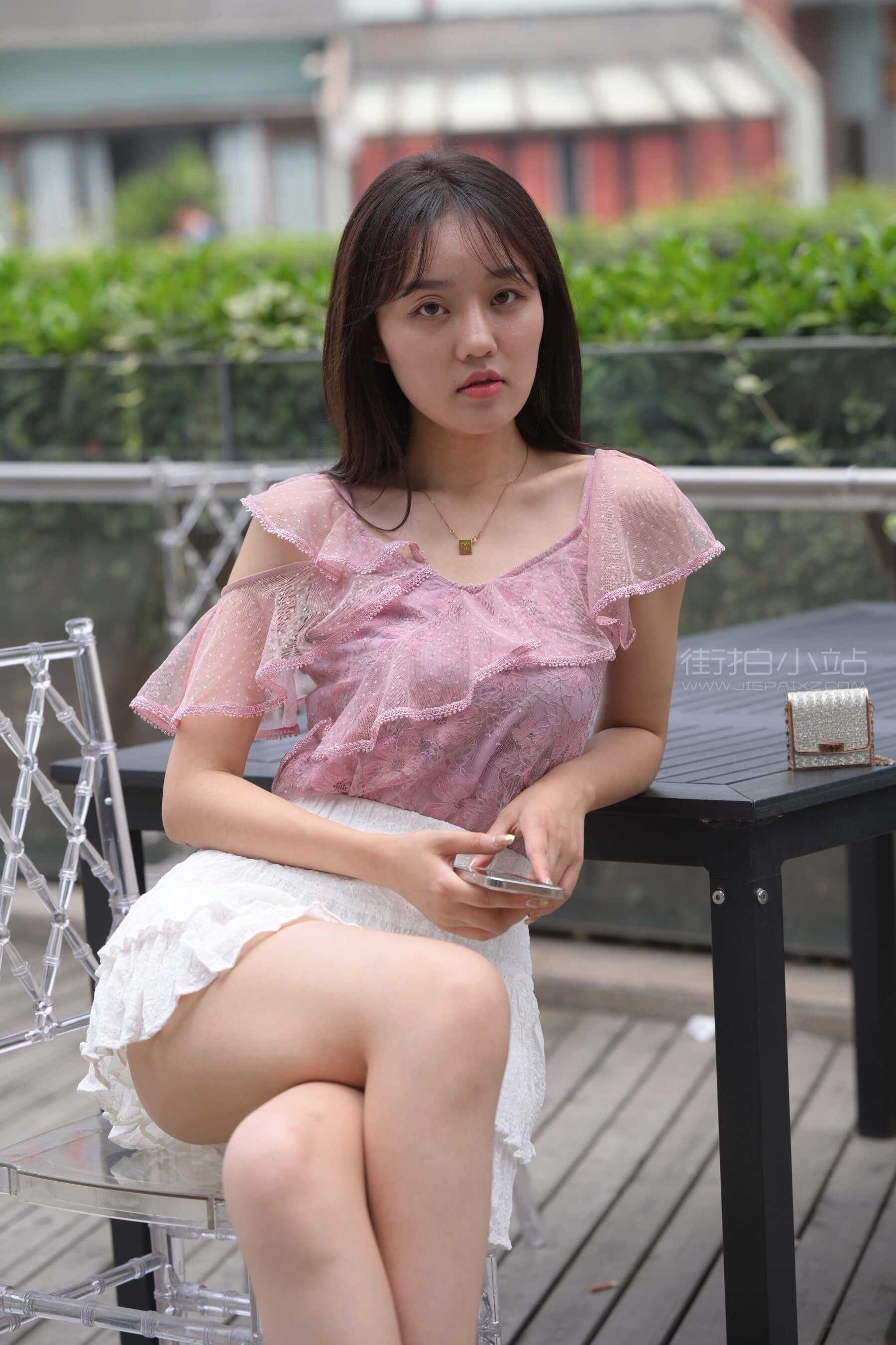[魂魂专区] 白百褶裙美女 【图片➕视频】