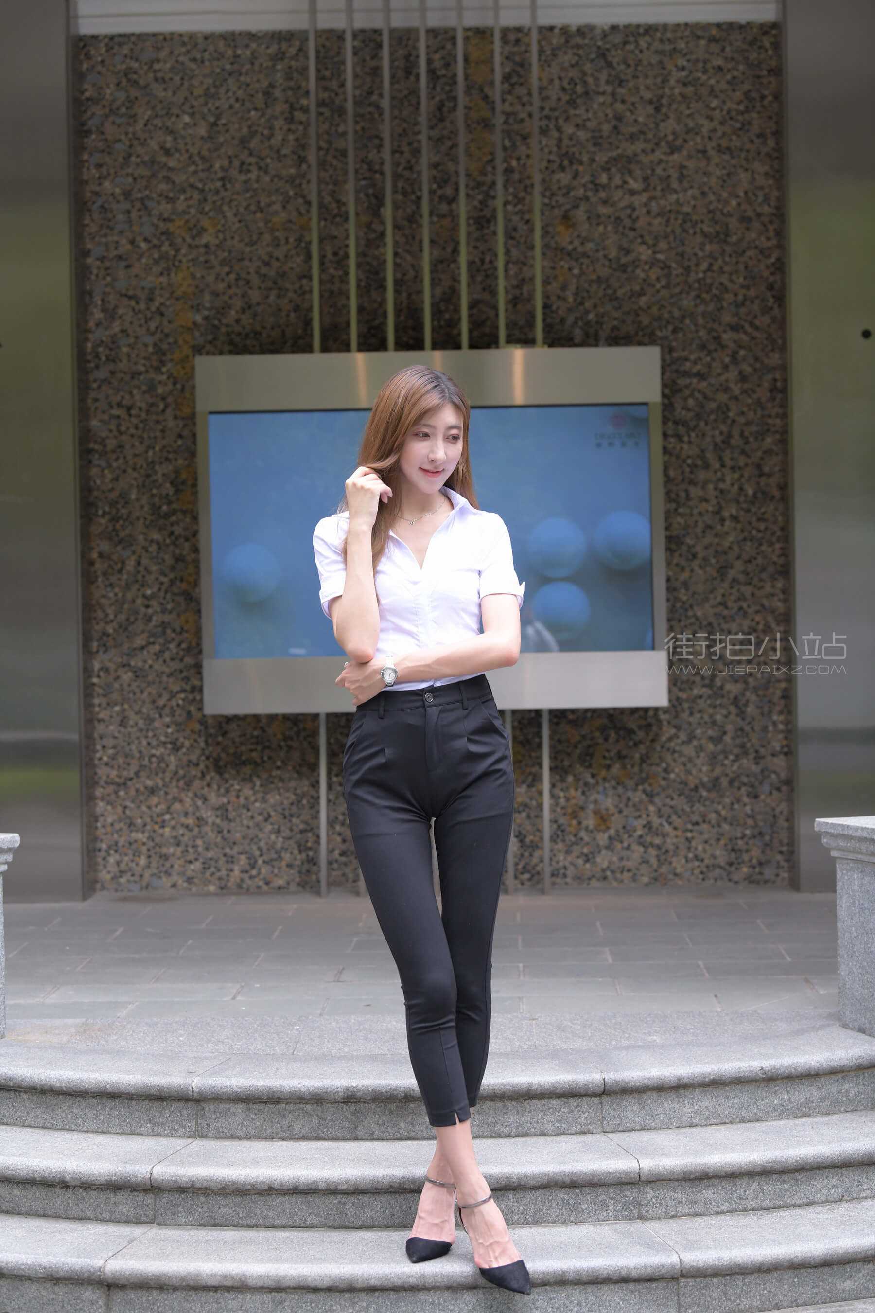 [一只麋鹿专区] 黑色西裤美女