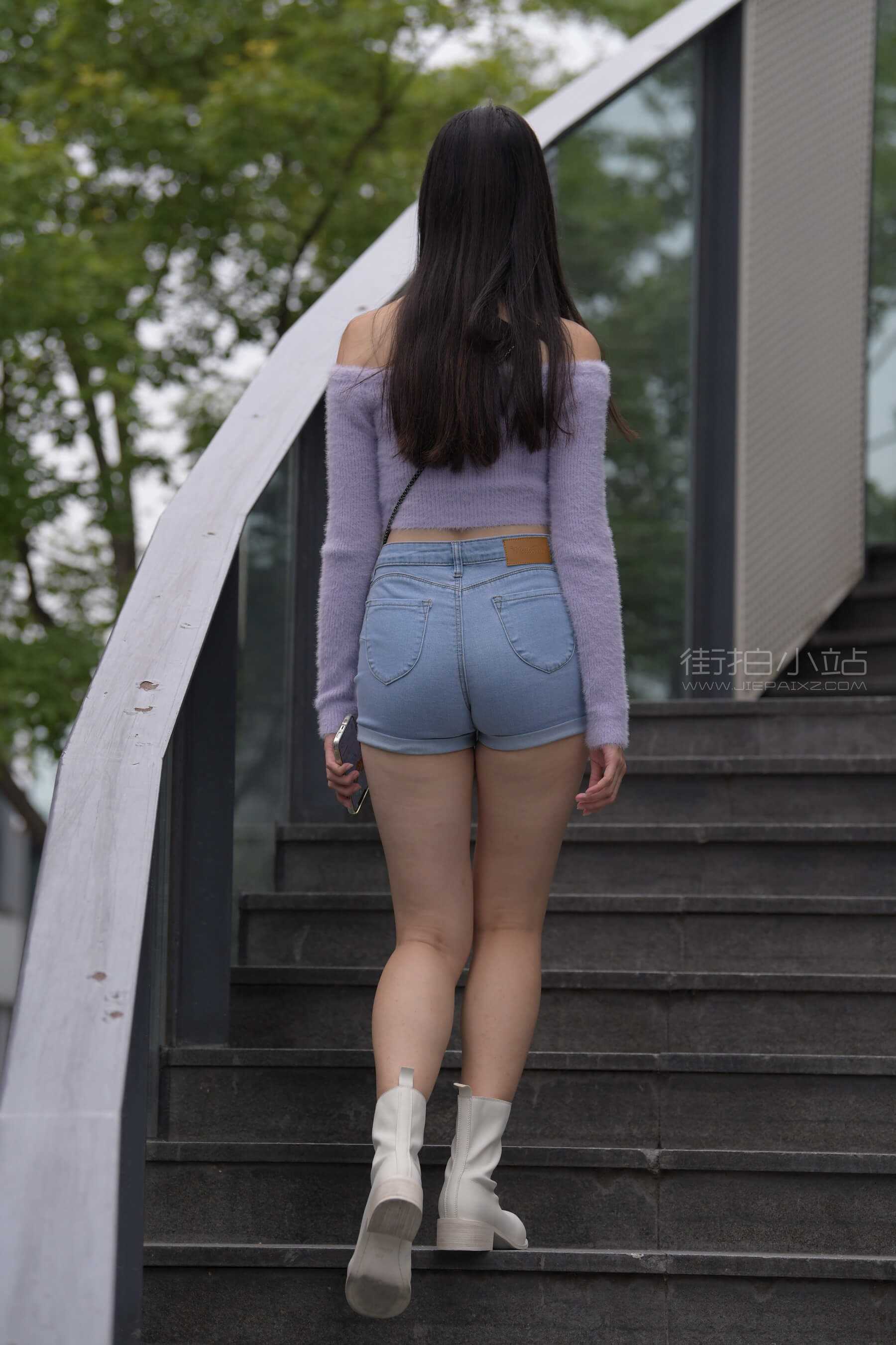 [一只麋鹿专区] 蓝色牛仔热裤美女