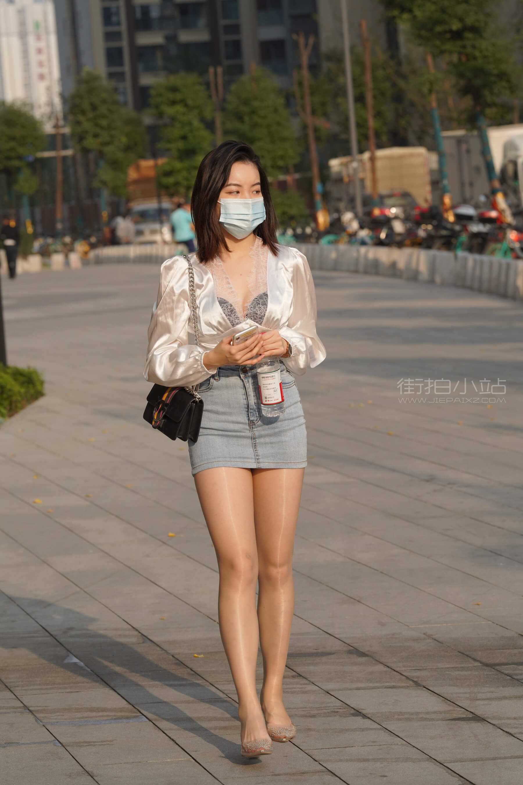 [凯恩专区] 牛仔短裙肉丝美眉 【图片➕视频】