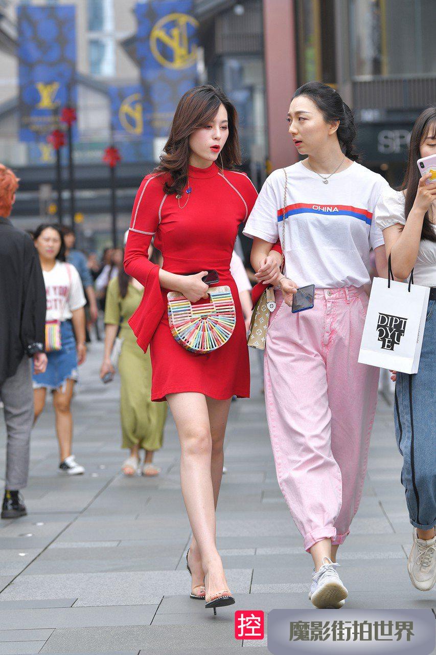 靓丽的美腿美女3A331[559M]