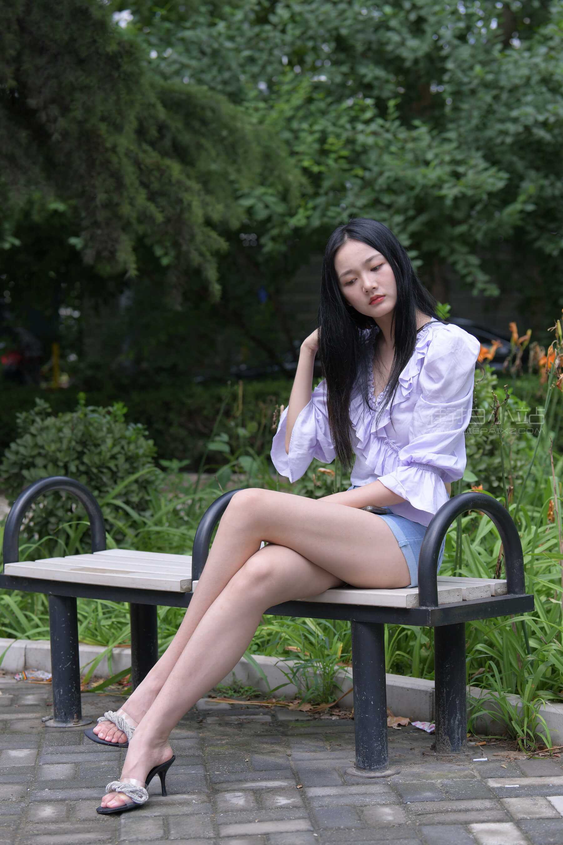 [一只麋鹿专区] 蓝色牛仔热裤长腿美女 【图片➕视频】