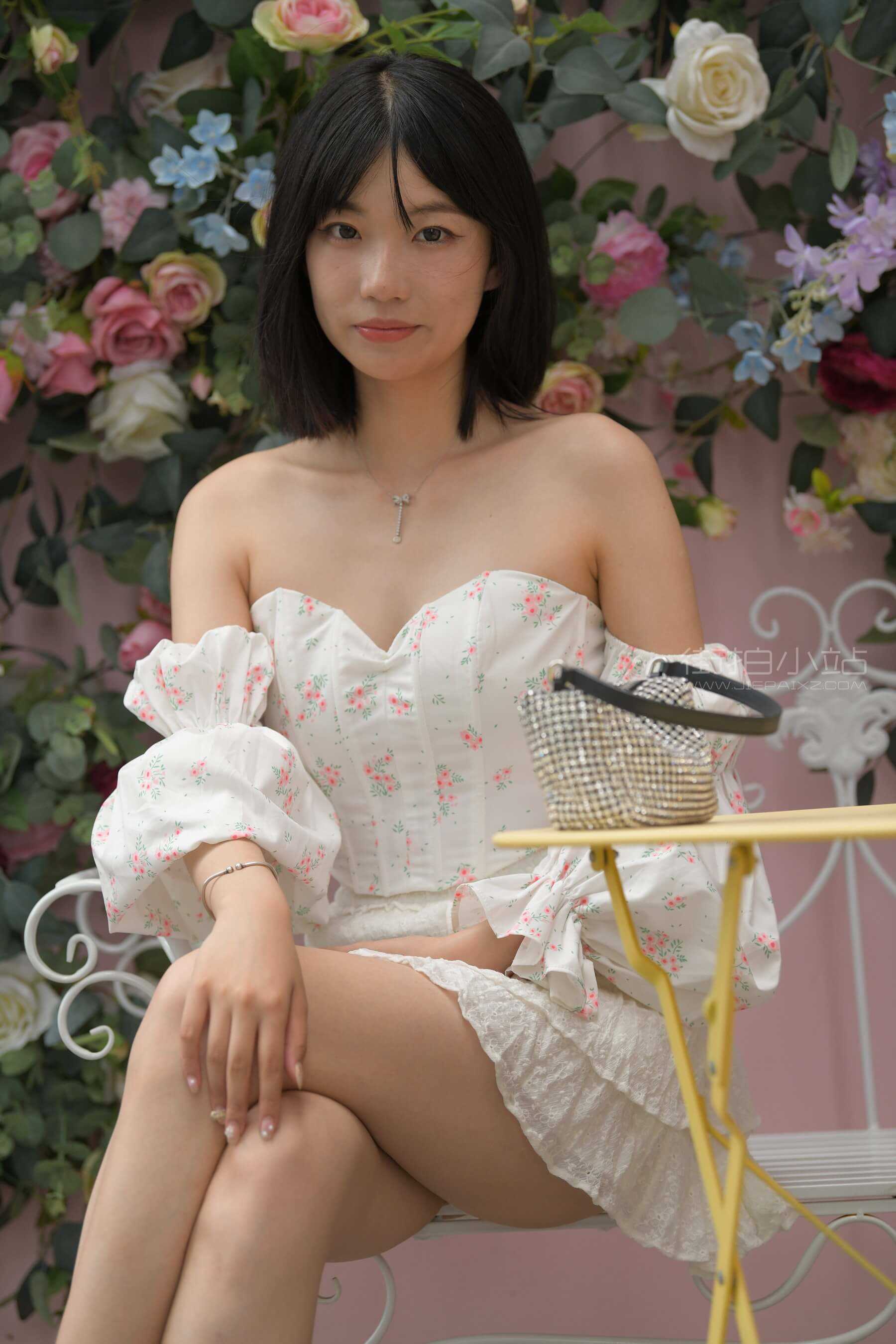 [一始专区] 白裙女孩 【图片➕视频】