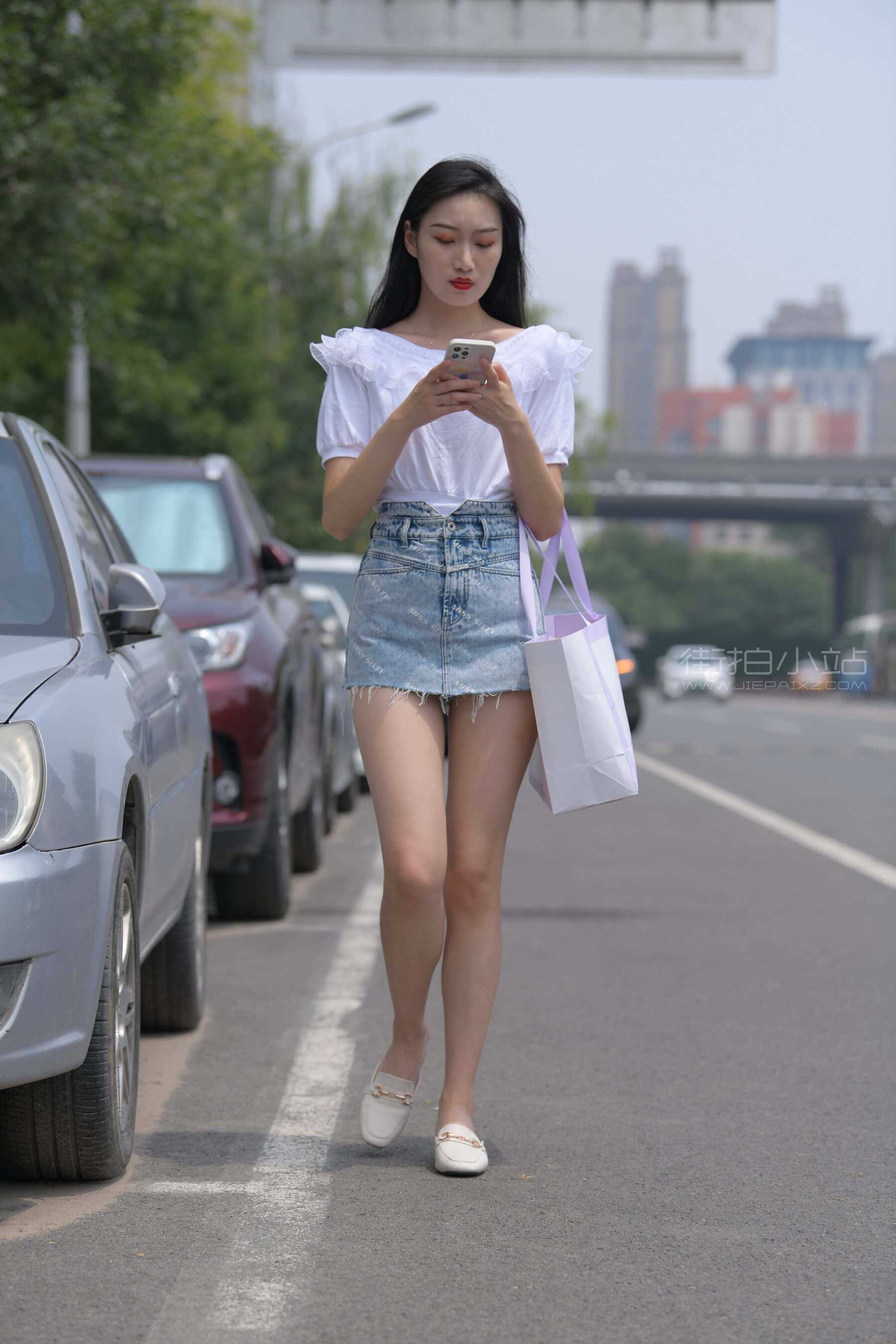 [一始专区] 做美甲的美女 【图片➕视频】