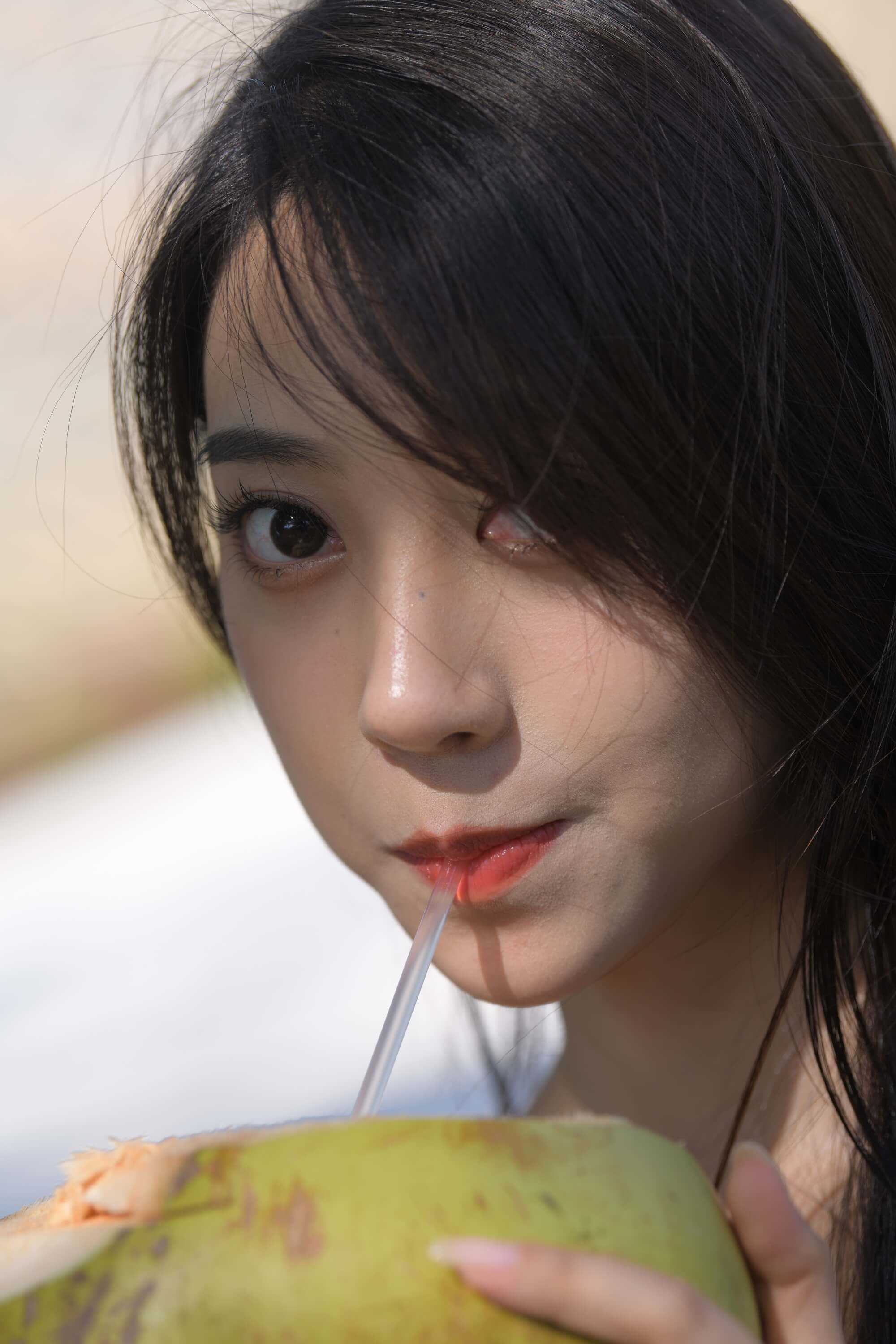 [一始专区] 绿色瑜伽美女  【图片➕视频】