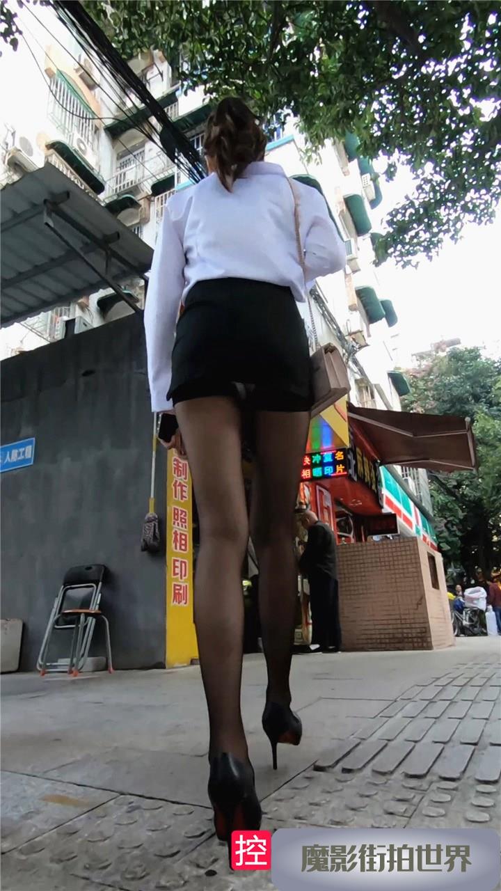 极品黑丝美女OL婷婷的工作日常之下班视频3A142[1.03G]