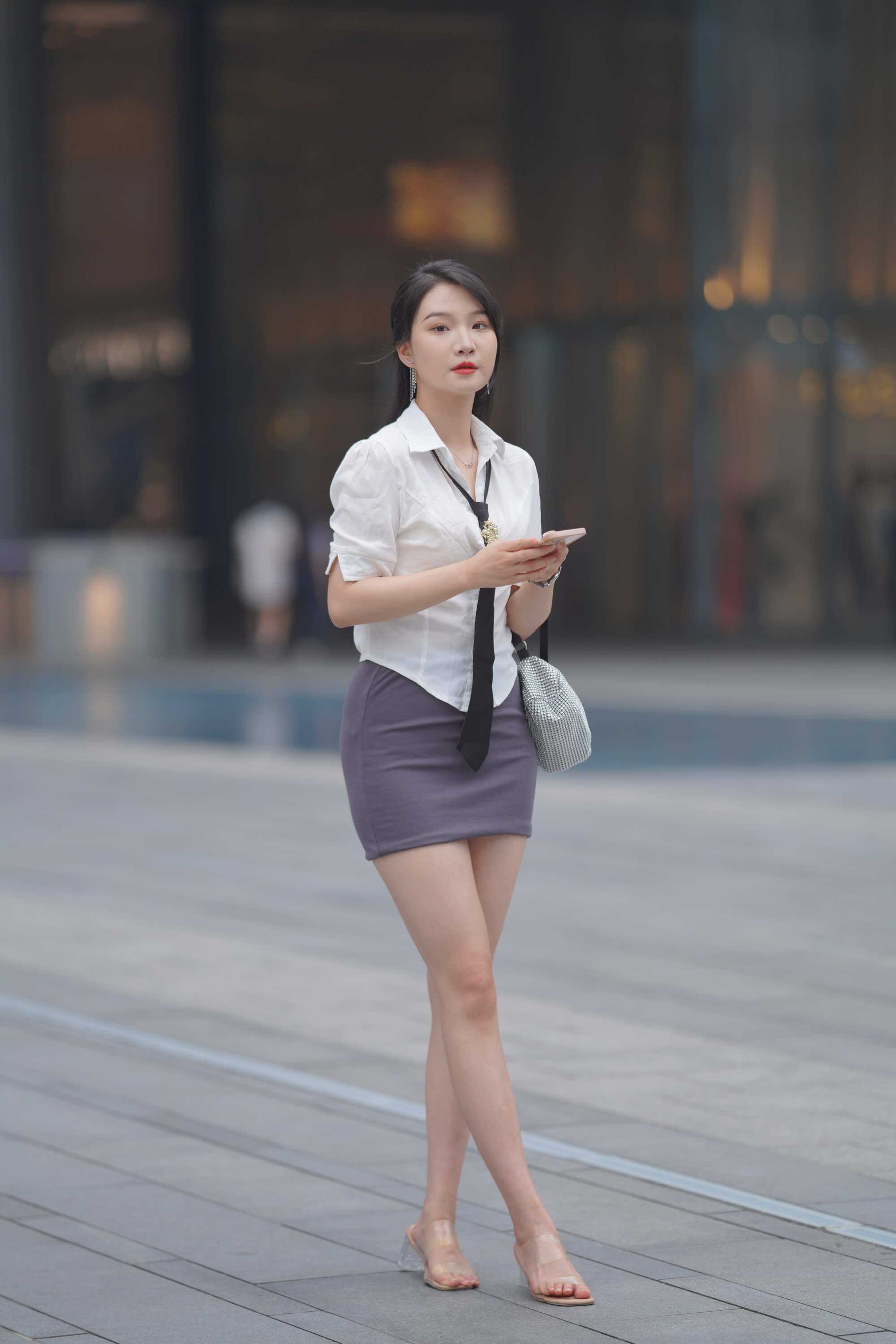 [kaine专区] 制服气质美女 面若桃花明眸皓齿 【图片➕视频】