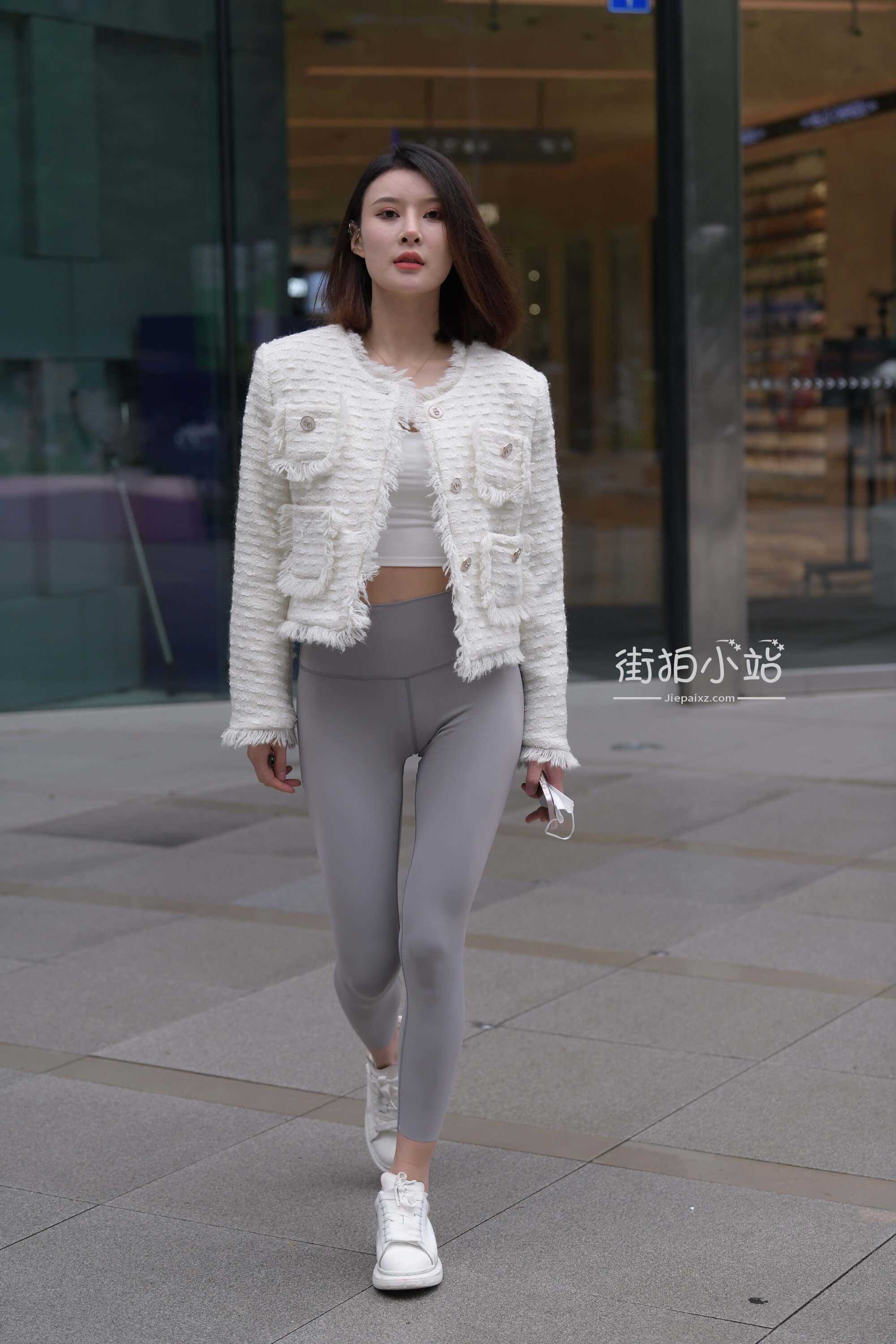 [一始专区] 灰色瑜伽裤美女 【图片➕视频】