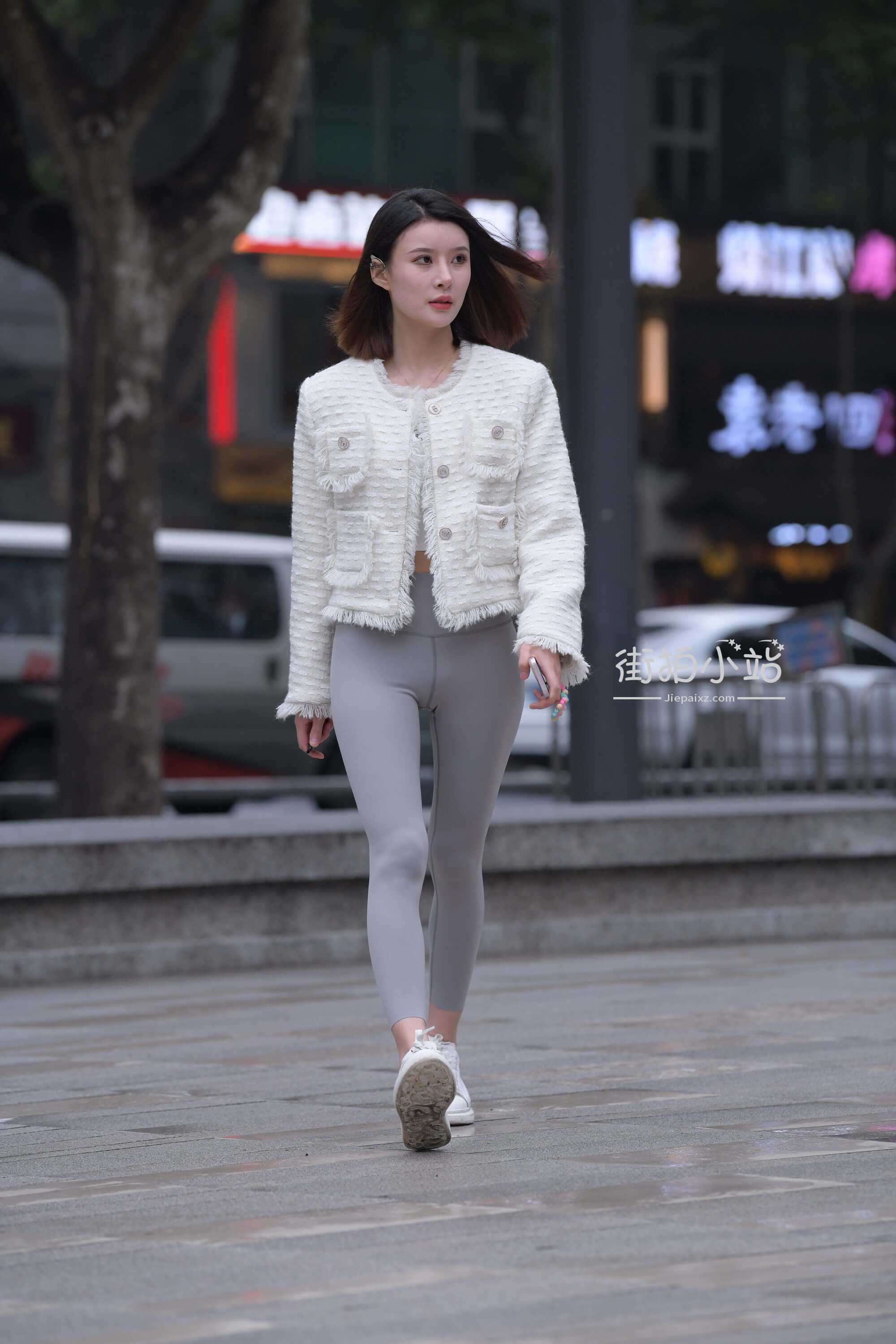 [一始专区] 灰色瑜伽裤美女 【图片➕视频】