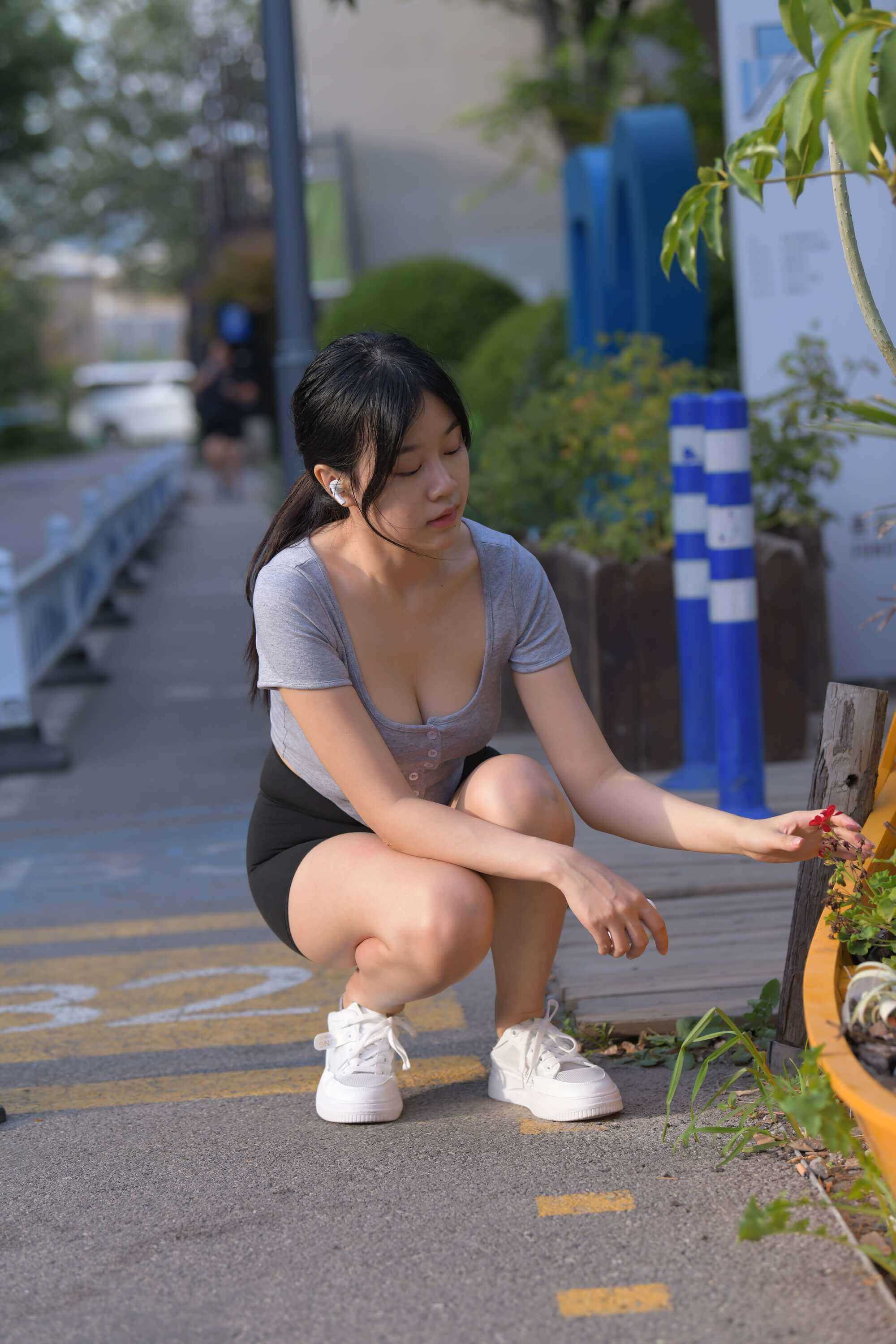 [一始专区] 喜欢看星座的女孩 【图片➕视频】