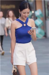 玩手机的美女3A179[86P-1.48G]