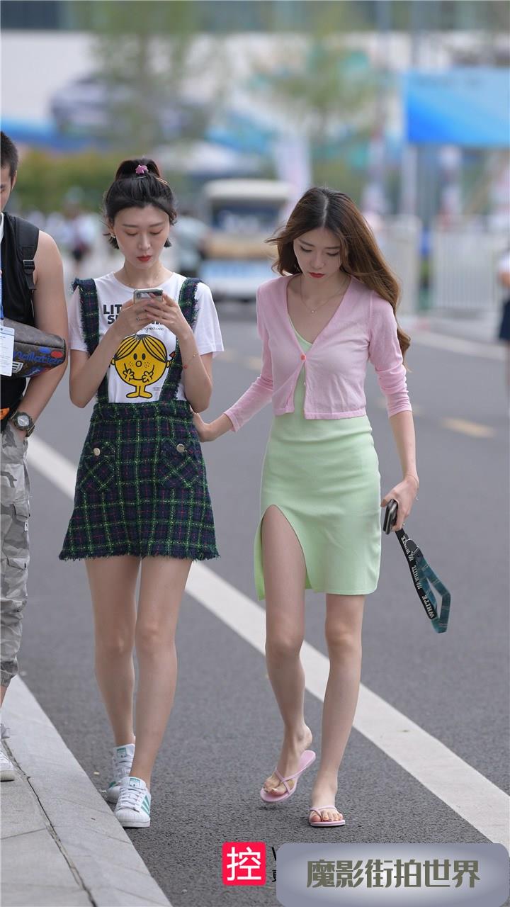 性感美腿小姐姐，很诱人啊这开叉短裙3A017[37P-472M]