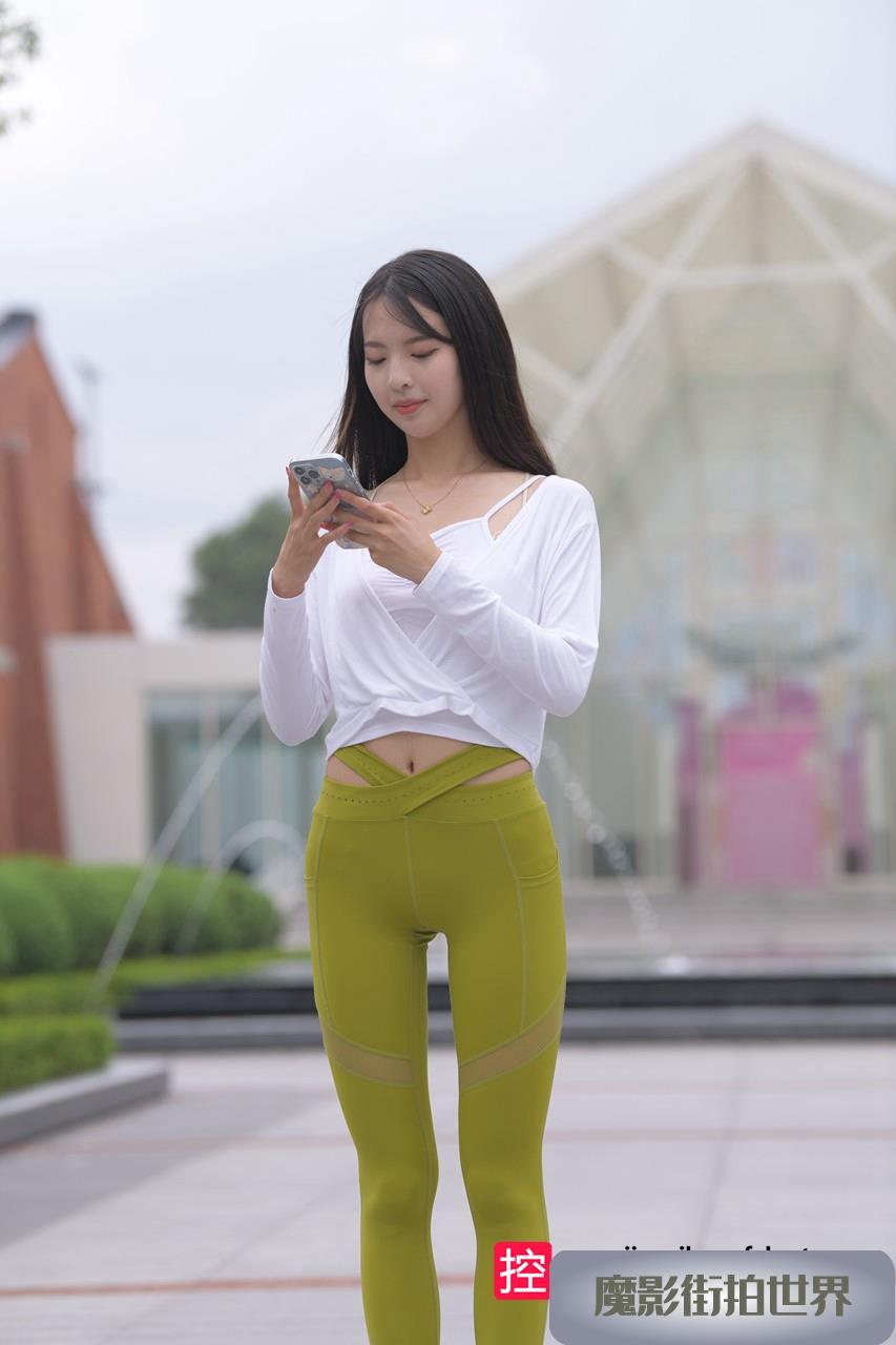 绿色瑜伽裤美女MJ3230
