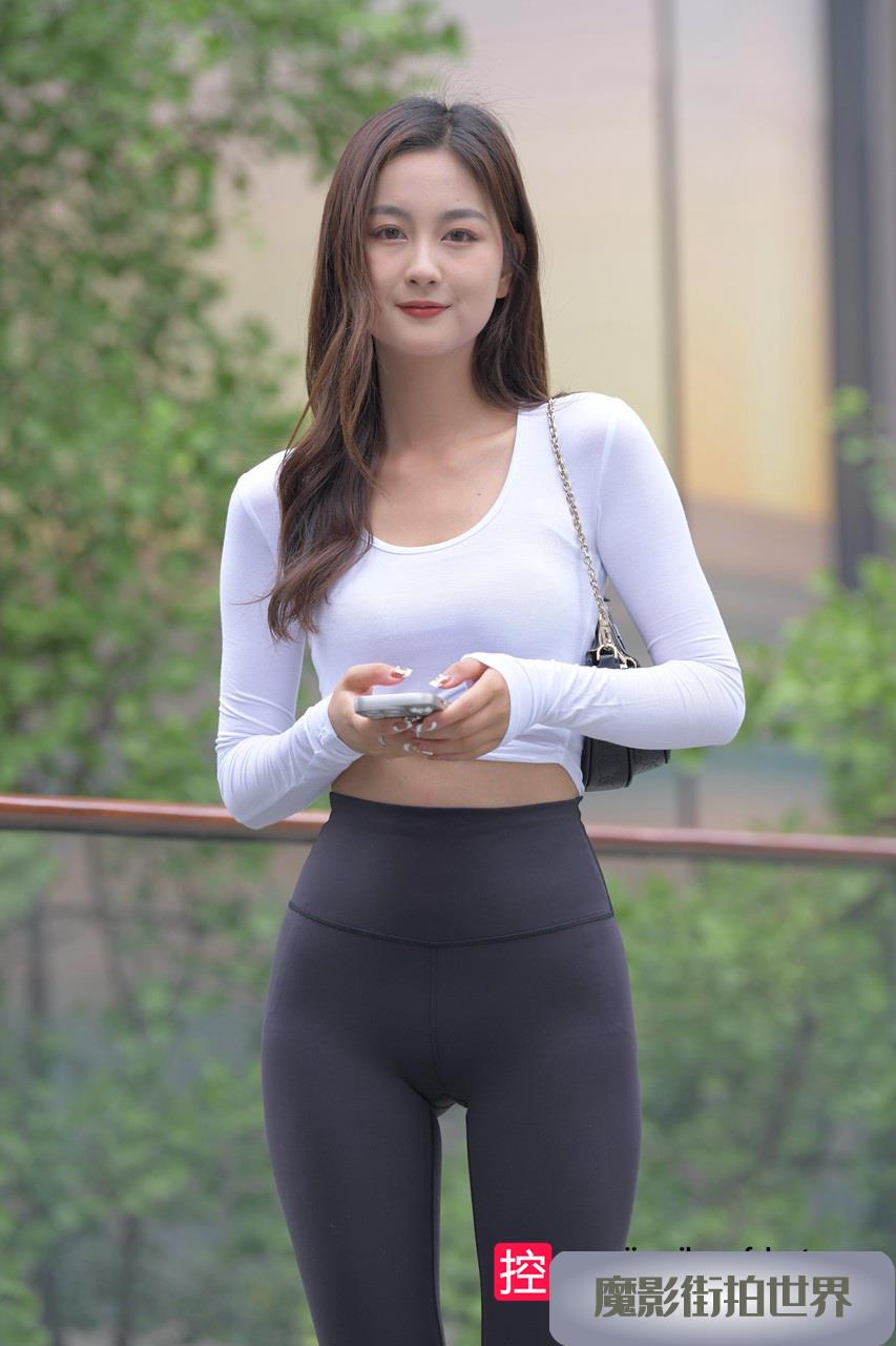 黑色瑜伽裤美眉MJ3195