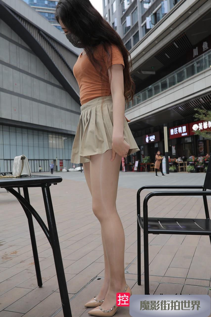 百褶裙美女MJ3151
