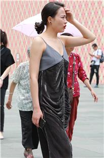 红色的玫瑰性感丰韵的女人MJ1725[227M]