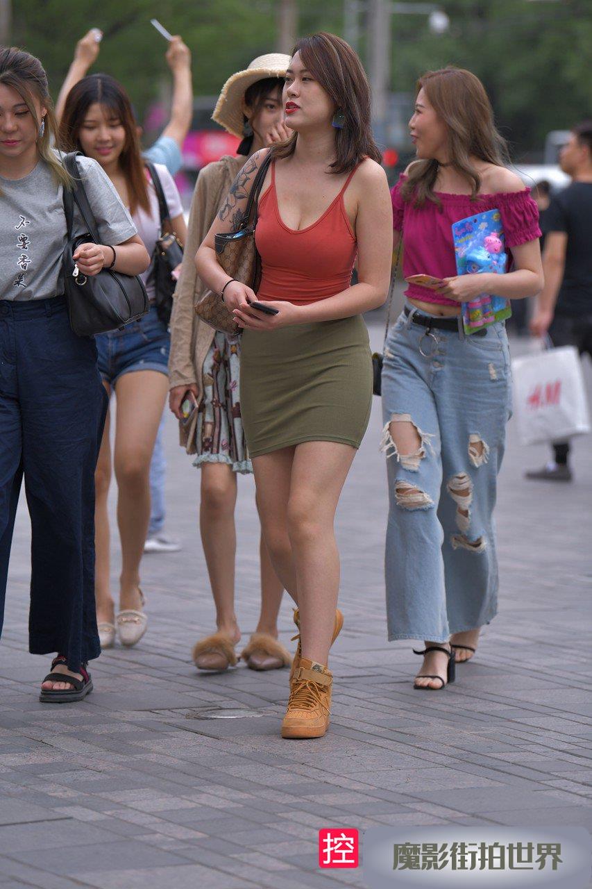 包屯吊带性感美女MJ732[646M]