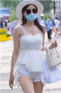 白热裤，靓丽美腿小姐姐MJ722[688M]