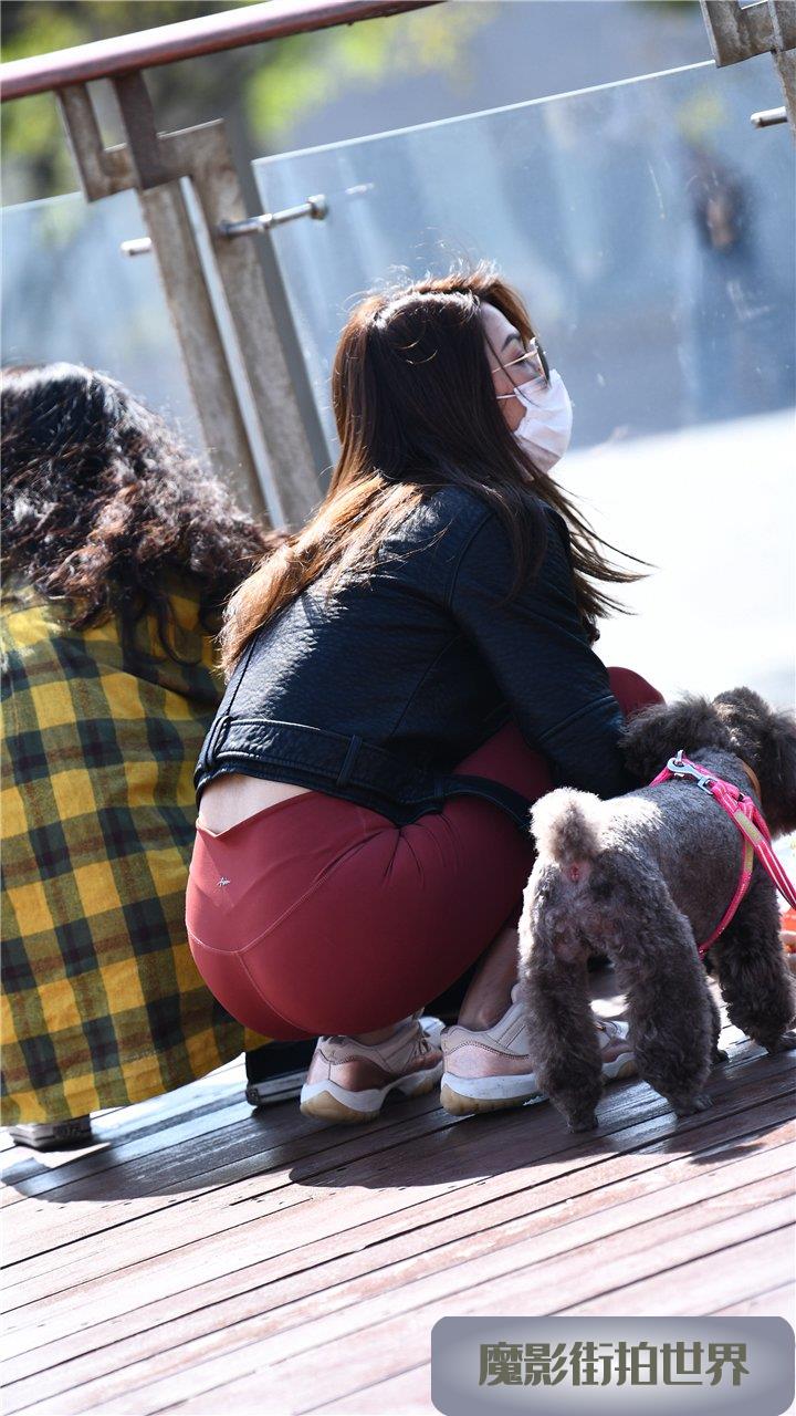 红色紧身裤美女大秀身材MJ518