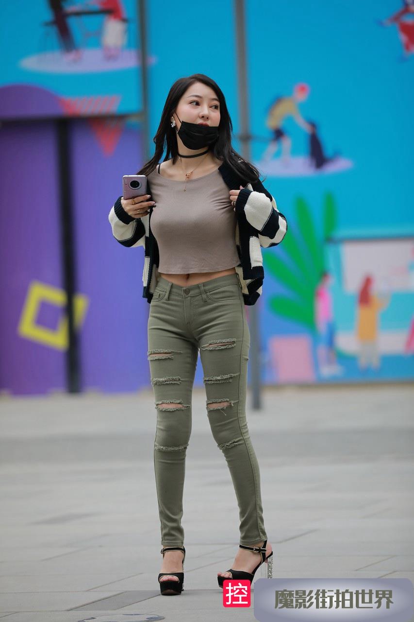 破洞牛仔裤美眉MJ516