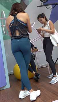 4k超清，极品丰臀蓝色紧身弹力裤美女 [3.24 GB]