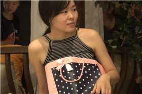 4K - 看着相当文静的肉丝袜妹妹 [2.12 GB/MP4]