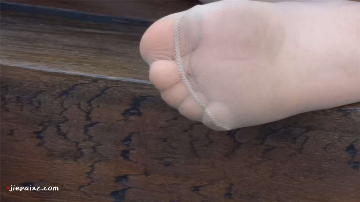 玲珑小巧的脚丫 [281 MB/MP4]