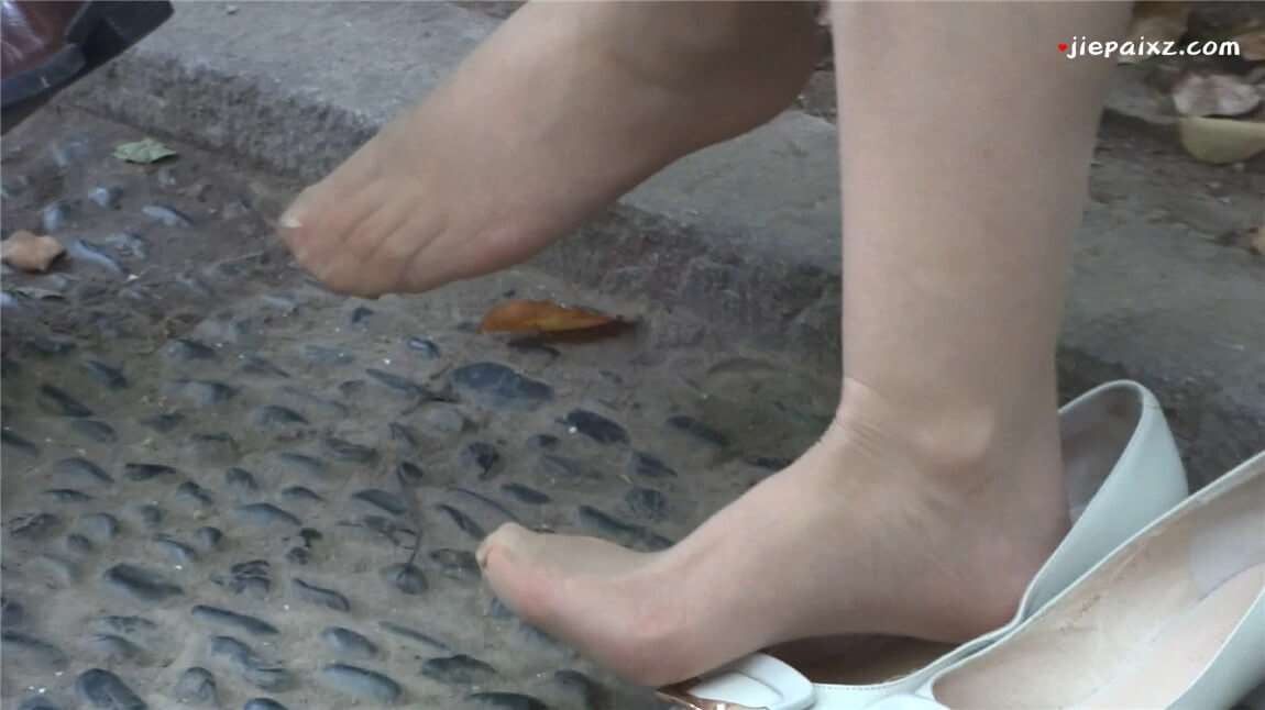 晾脚 [341 MB/MP4]