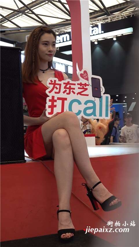 2018CJ 超清4K凉高跟美腿红裙美女showgirl [680 MB]