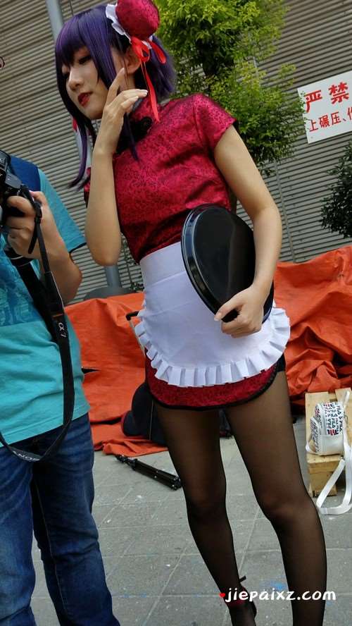 4K cosplay的黑丝美少女 [627 MB/mp4]