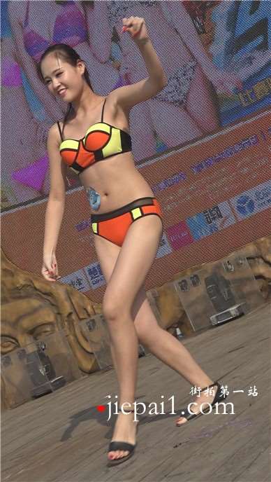 4k-甜美长腿比基尼泳装MM热舞