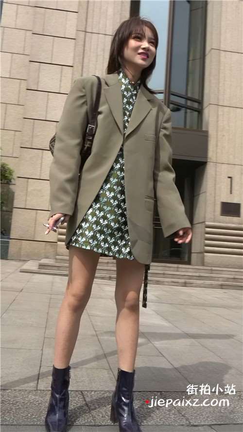 模特范气质街拍美女