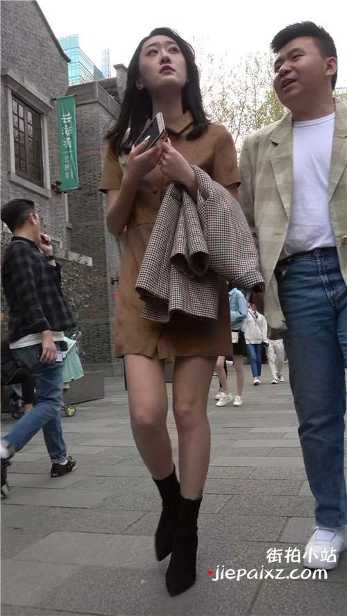 御姐范大长腿街拍美女