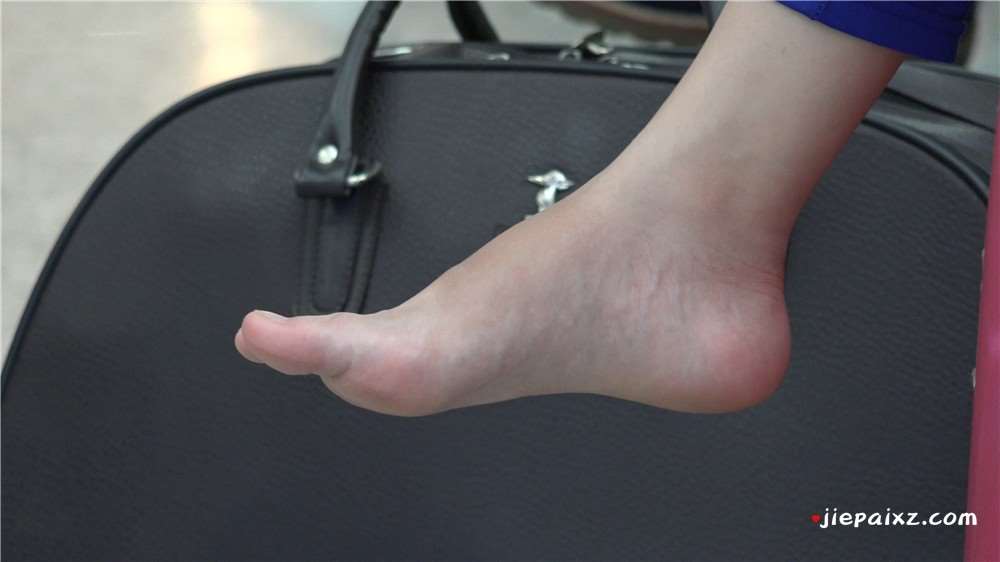 半躺着的少F [2.04 GB/MP4]