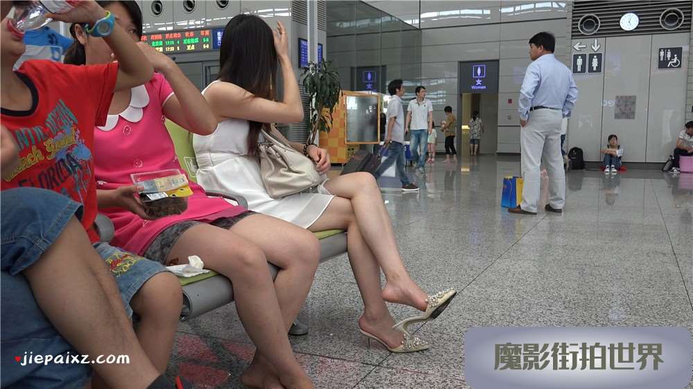 简直是没有对比就没有伤害啊 [3.46 GB/MP4]