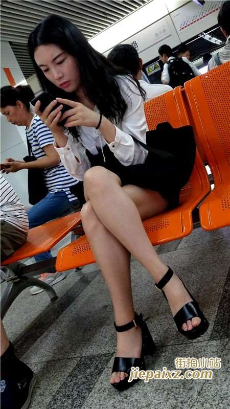 4K白衬衫短裙裸图凉高跟美丽MM
