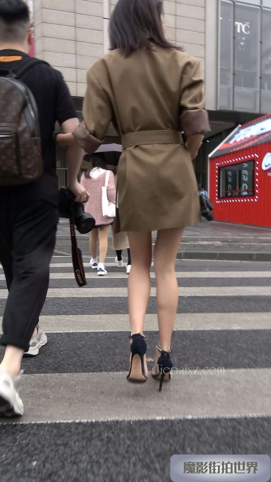 4K - 时尚美女 [1.10 GB/MP4]