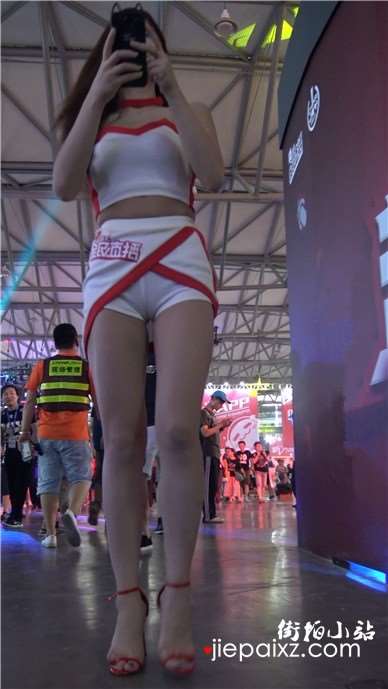 4k-CJ现场拍摄红高跟性感饱满月牙showgirl [1.82 GB]